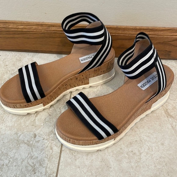 Steve Madden Shoes - New Steve Madden Sandals
